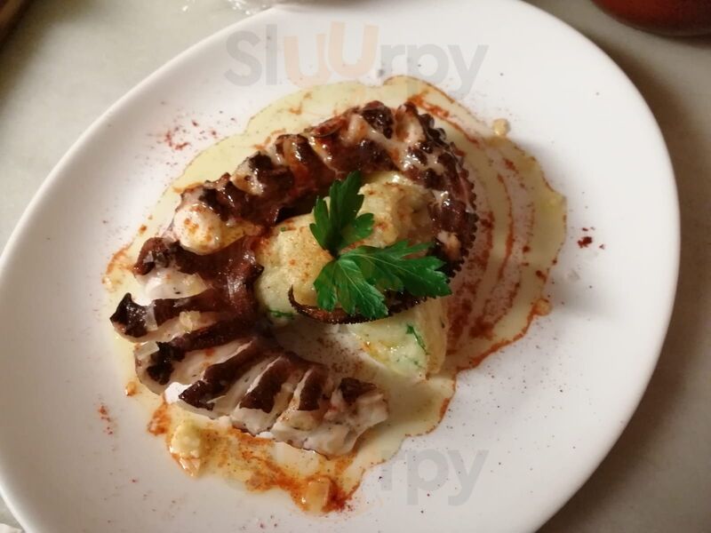 Pulpo a la gallega — Galician-style octopus with paprika and olive oil